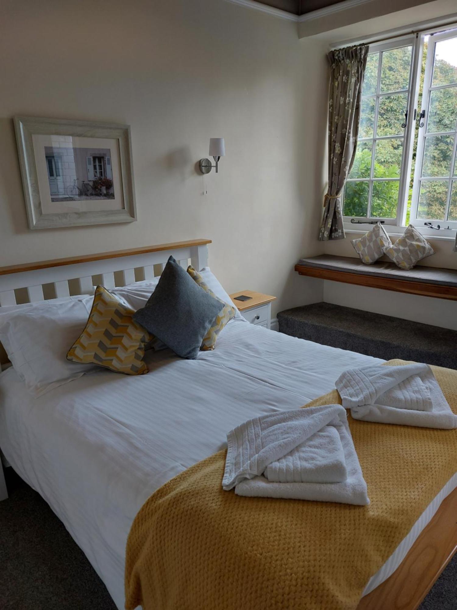 Отель Red Lion Broadclyst Экстерьер фото